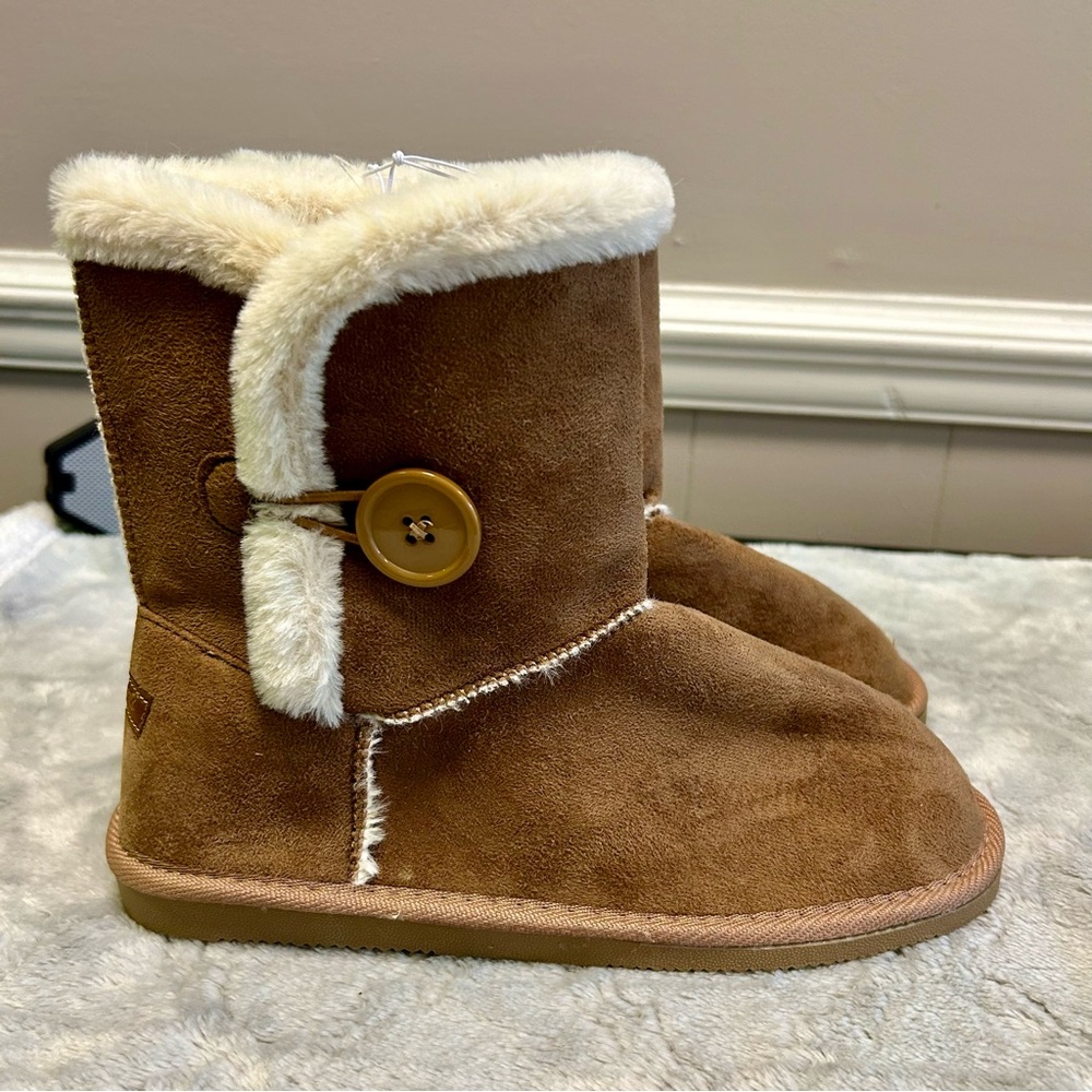 US Sports Sz 6 Light Brown Moccasin Style Booties Boots NWOT